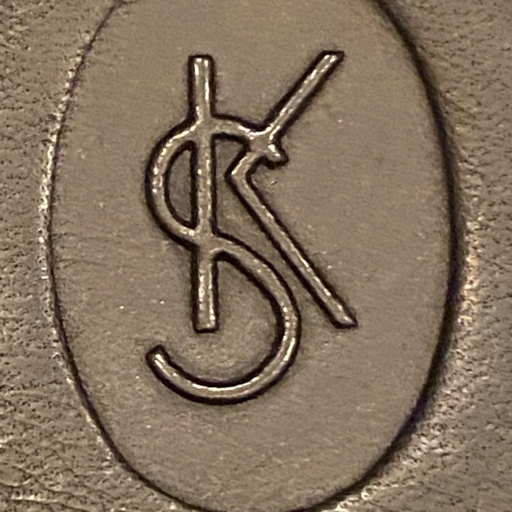 Black VENETO wallet. Unisex.